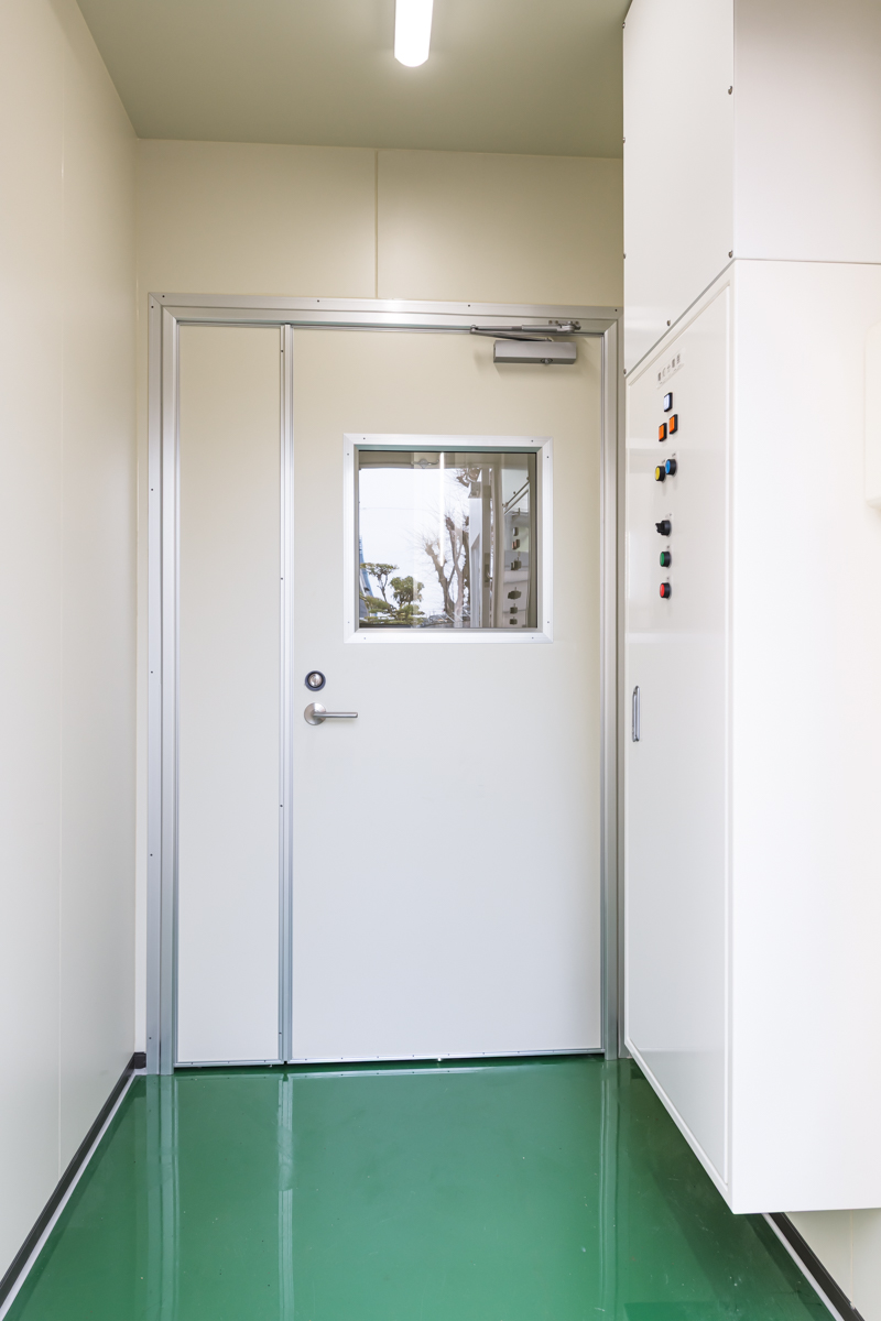 株式会社ロッテ　狭山工場チョコタンク棟の写真